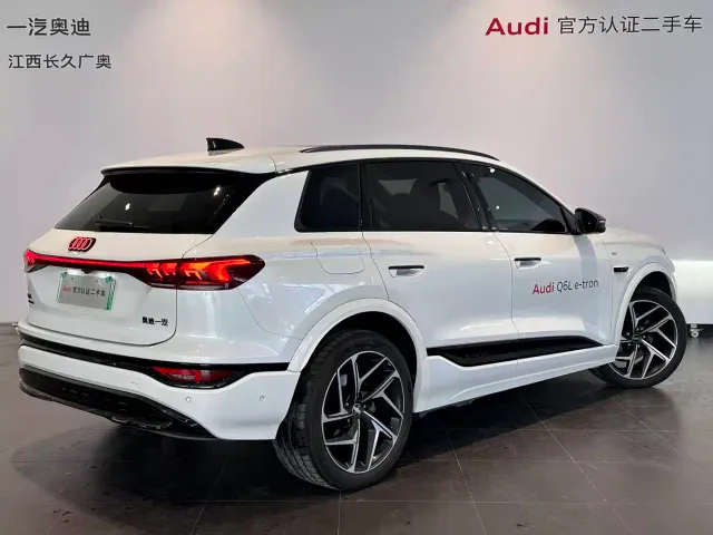 Audi Q6L e-tron — Фото автомобиля 4