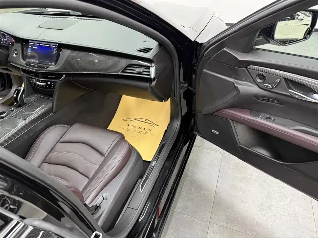 Cadillac CT6 — Фото автомобиля 8