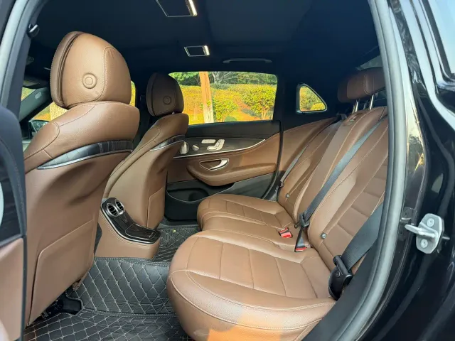 Mercedes-Benz E-Class — Фото автомобиля 6