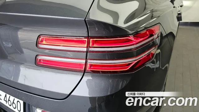 Genesis GV80 2.5T Бензин 2WD — Фото автомобиля 23