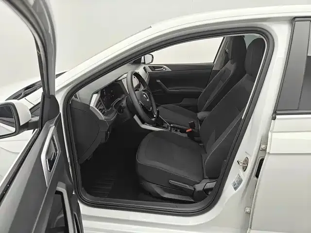 Volkswagen Polo — Фото автомобиля 12