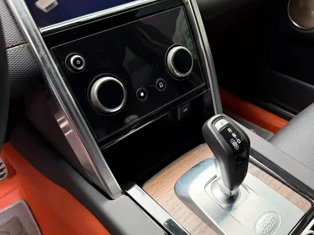 Land Rover Discovery Sport — Фото автомобиля 11