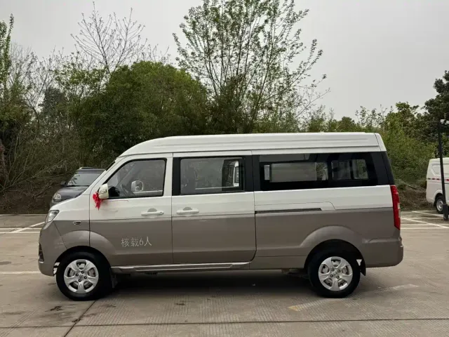 Jinbei New Hiace X30L — Фото автомобиля 3