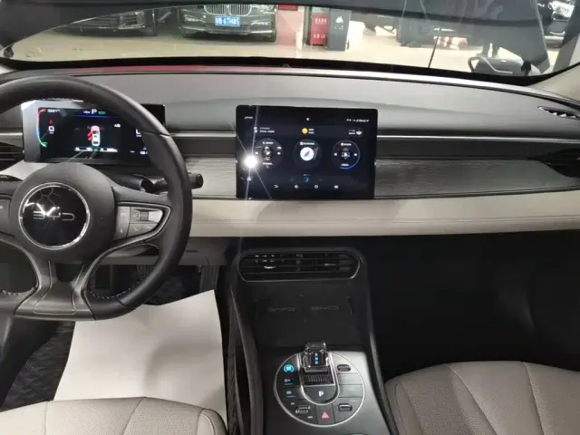 BYD Seal 05 DM-i — Фото автомобиля 12