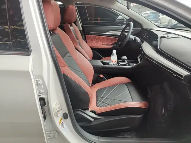 Changan Eado — Фото автомобиля 24