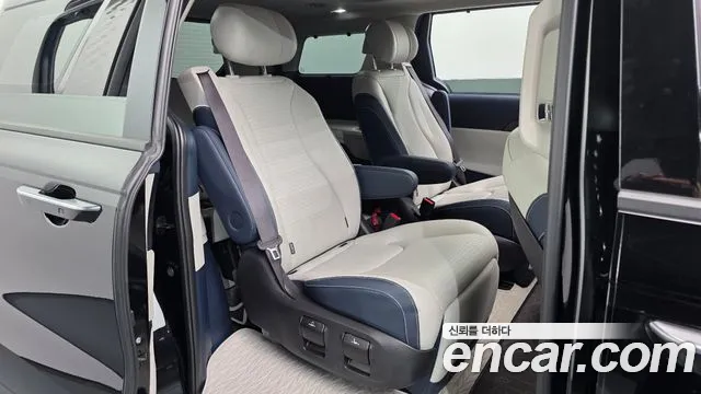 Kia Carnival — Фото автомобиля 12