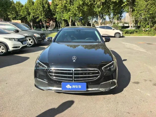 Mercedes-Benz E-Class — Фото автомобиля 2