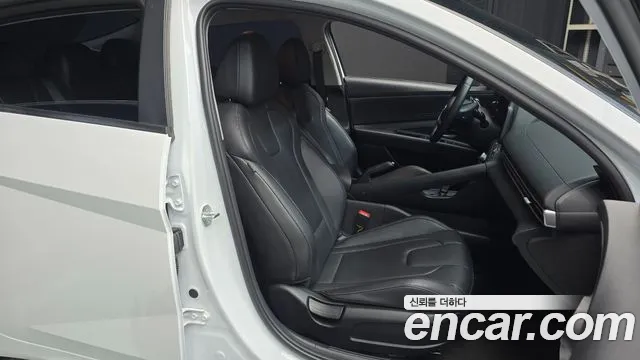 Hyundai AVANTE Avante (CN7) — Фото автомобиля 23