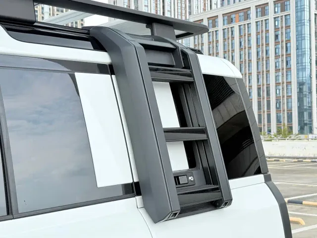 Land Rover Defender — Фото автомобиля 15