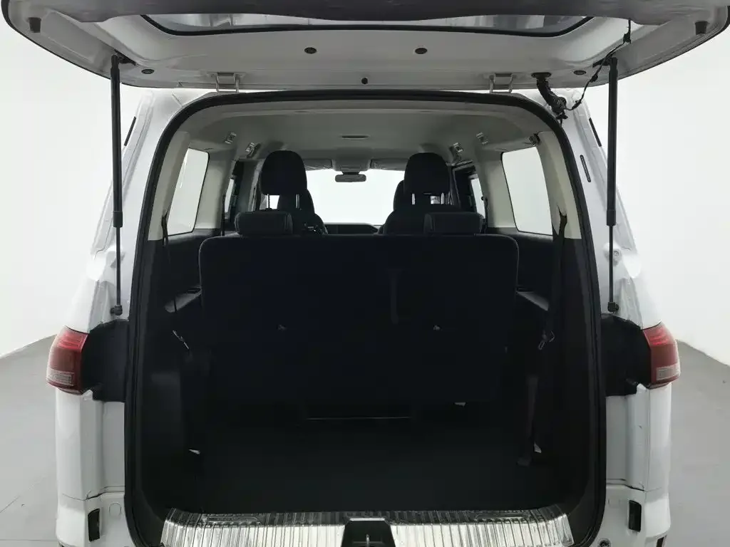 BAW (Beijing Automobile Works) Ruisheng Ace M7 2023 2.0L Long Wheelbase Creative Edition 7-seater — Фото автомобиля 16