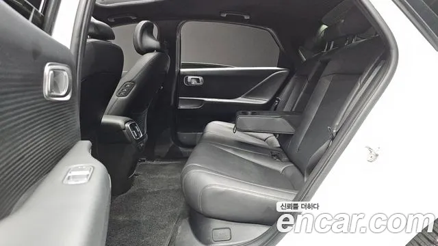 Hyundai Ioniq6 Long Range AWD — Фото автомобиля 8