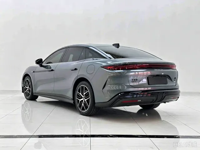 BYD Han L — Фото автомобиля 6
