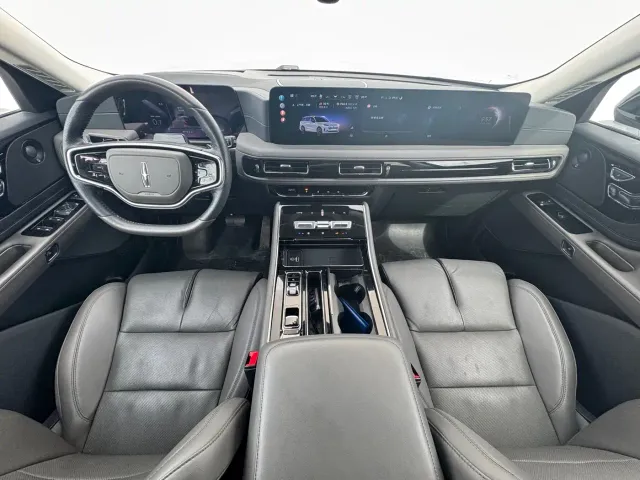 Lincoln Aviator — Фото автомобиля 10