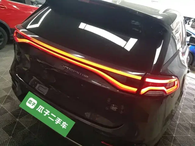 BYD Tang — Фото автомобиля 6
