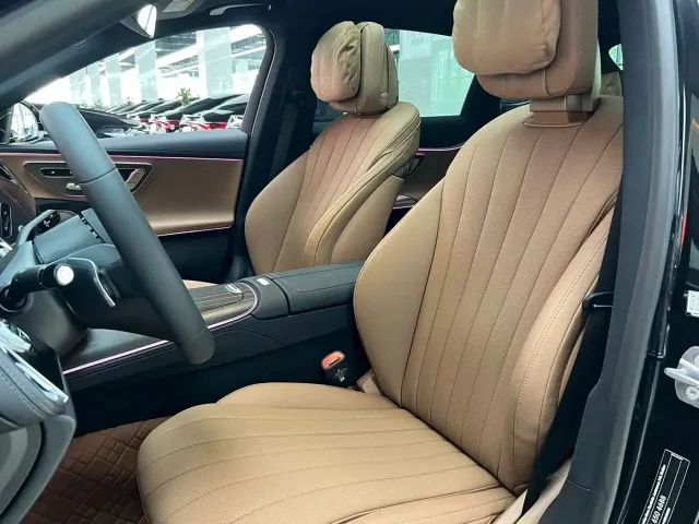 Mercedes-Benz E-Class — Фото автомобиля 9