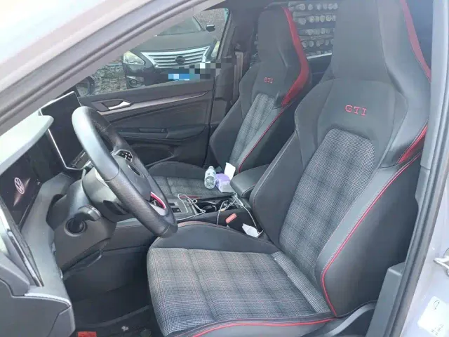Volkswagen Golf GTI — Фото автомобиля 11