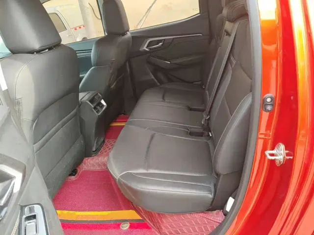 Isuzu D-MAX — Фото автомобиля 16