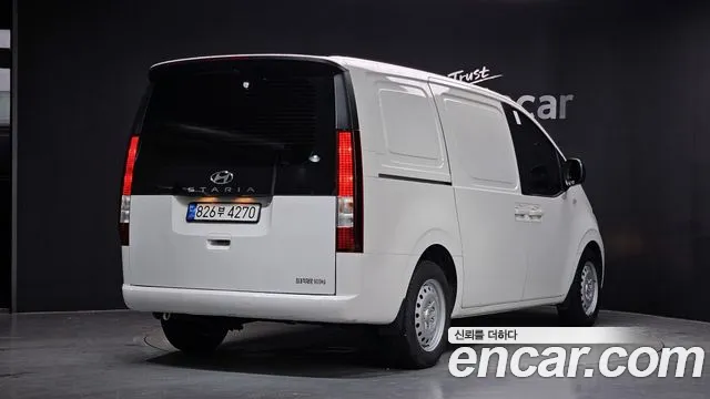 Hyundai Staria Staria Карго 3 места — Фото автомобиля 2