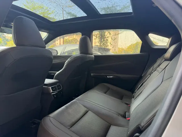 Lexus RX — Фото автомобиля 6