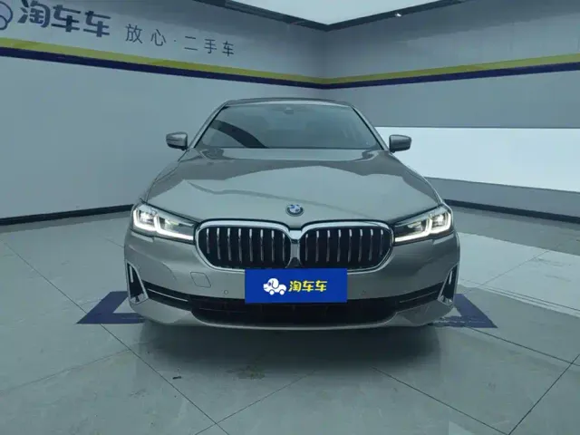 BMW 5 Series — Фото автомобиля 2