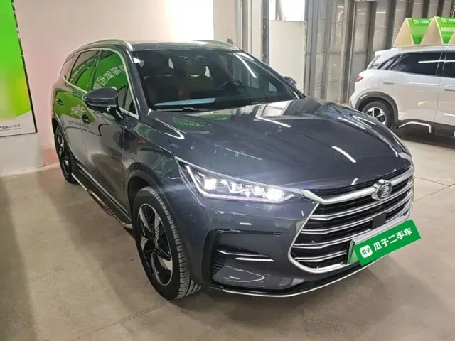 BYD Tang — Фото автомобиля 3
