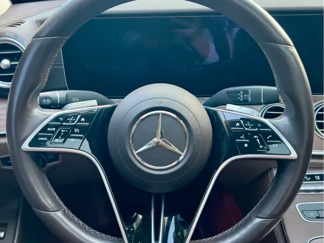 Mercedes-Benz E-Class — Фото автомобиля 12
