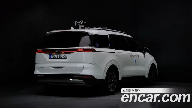 Kia Canival Carnival 4 поколение Дизель 9 мест Signature — Фото автомобиля 2