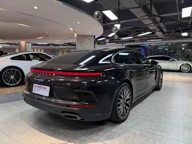 Porsche Panamera — Фото автомобиля 8