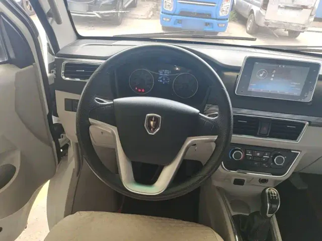 Jinbei New Hiace S — Фото автомобиля 10