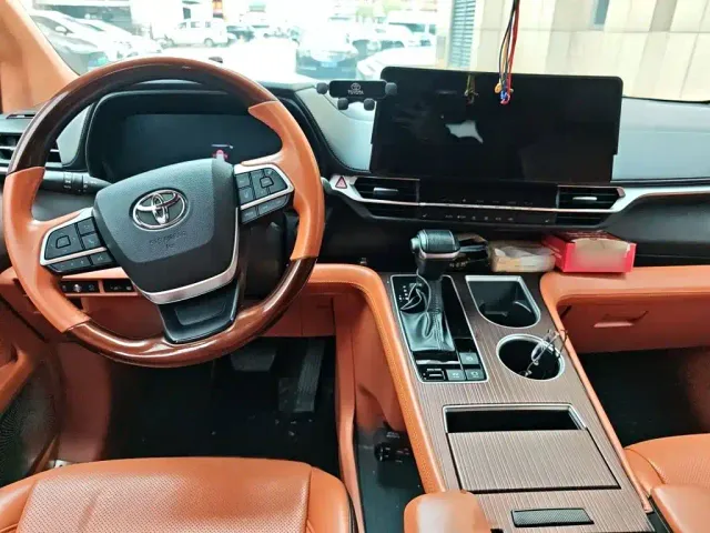 Toyota Granvia — Фото автомобиля 12