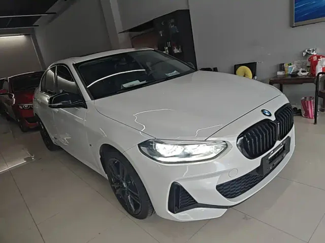BMW 1 Series — Фото автомобиля 3