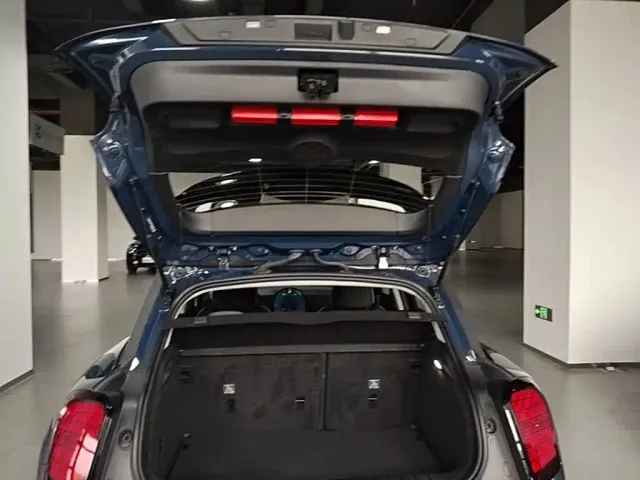 MINI Electric MINI ACEMAN — Фото автомобиля 18