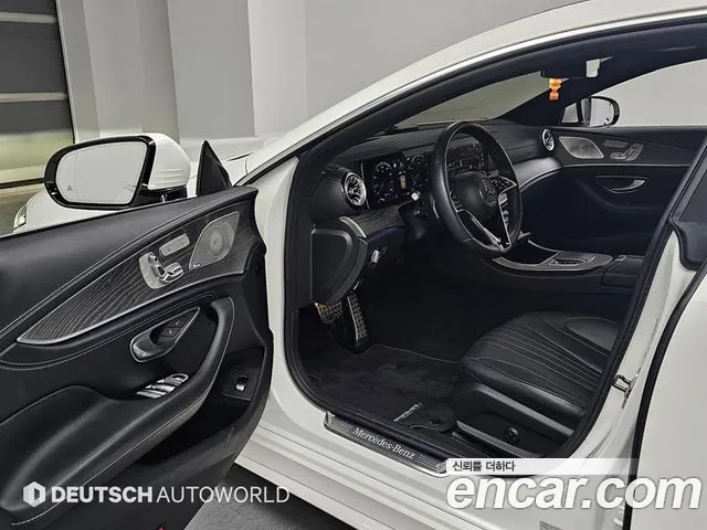 Mercedes-Benz CLS-Class — Фото автомобиля 10