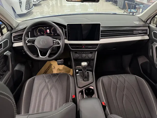 Volkswagen Tiguan L — Фото автомобиля 7