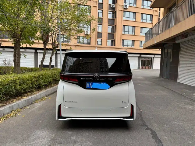 Toyota Vellfire — Фото автомобиля 3