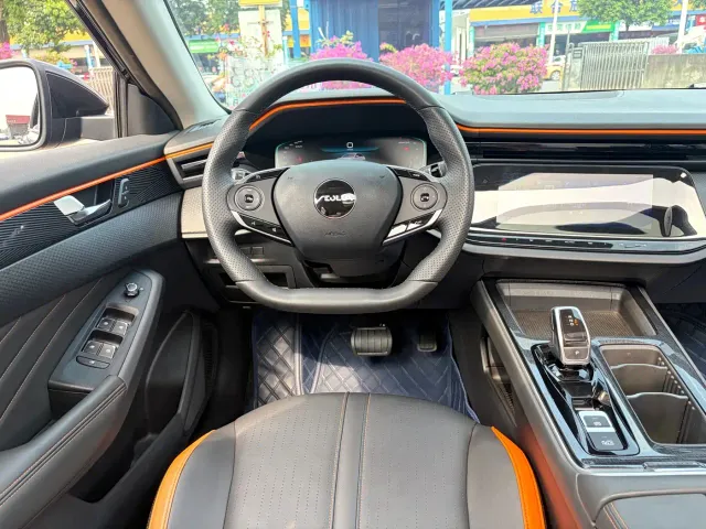 Dongfeng Yixuan MAX — Фото автомобиля 18