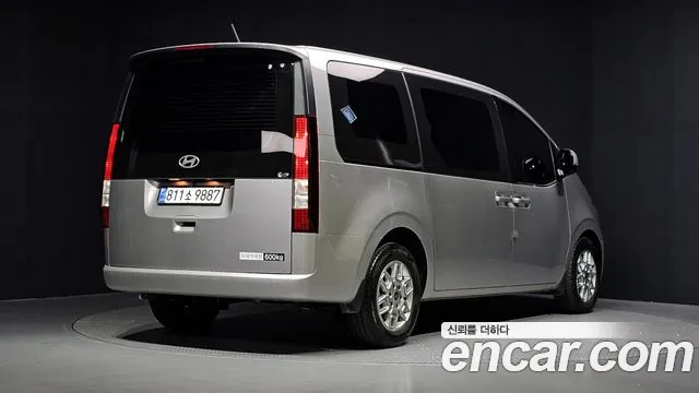 Hyundai Staria — Фото автомобиля 2