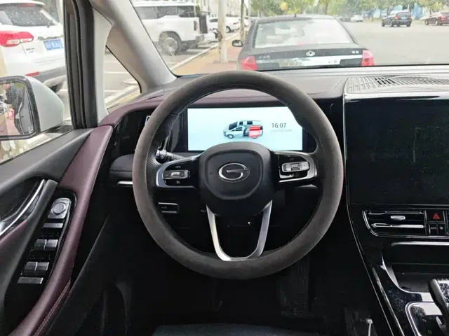 GAC Trumpchi M8 — Фото автомобиля 15