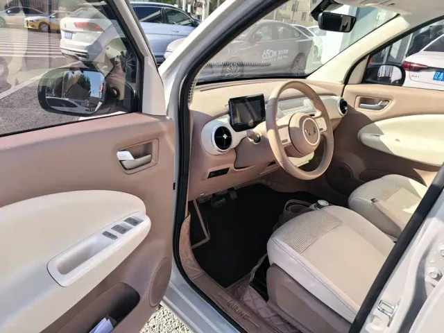 Wuling Hongguang Mini EV — Фото автомобиля 17