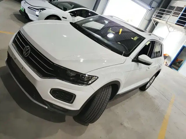 Фотография автомобиля — Volkswagen T-Roc
