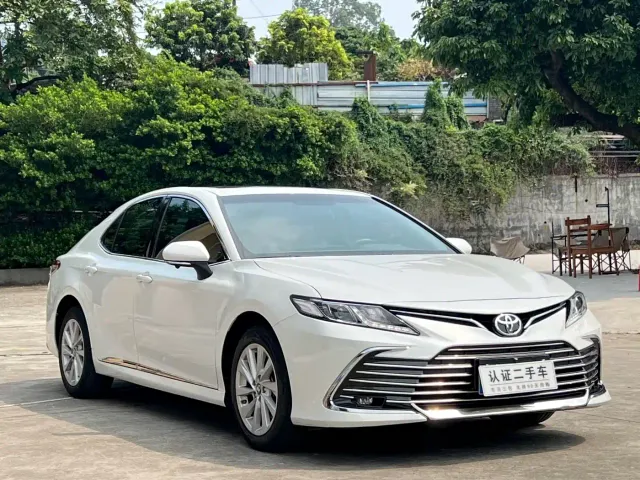 Toyota Camry — Фото автомобиля 3