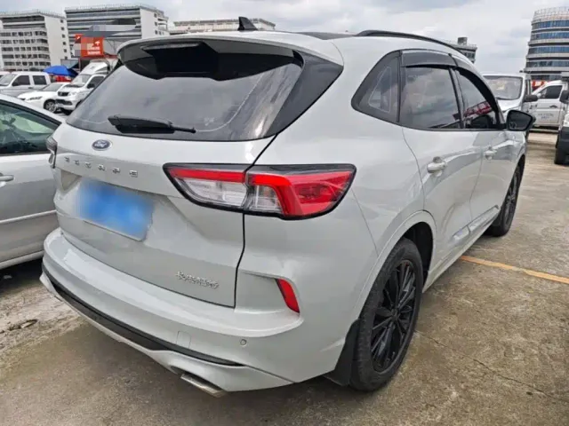 Ford Escape — Фото автомобиля 6