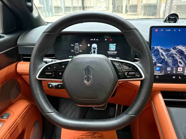 Aito M7 — Фото автомобиля 13