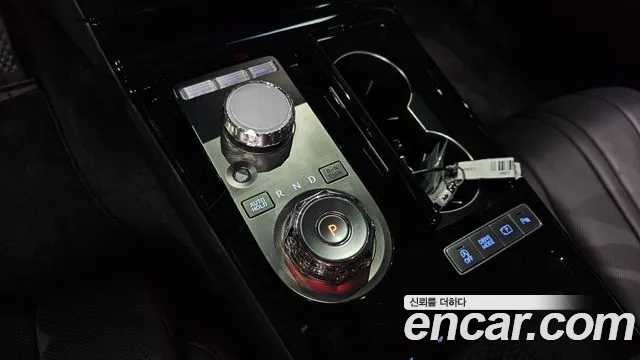 Genesis G80 Бензин 2.5 турбо AWD — Фото автомобиля 9