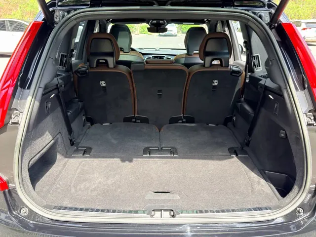Volvo XC90 — Фото автомобиля 14