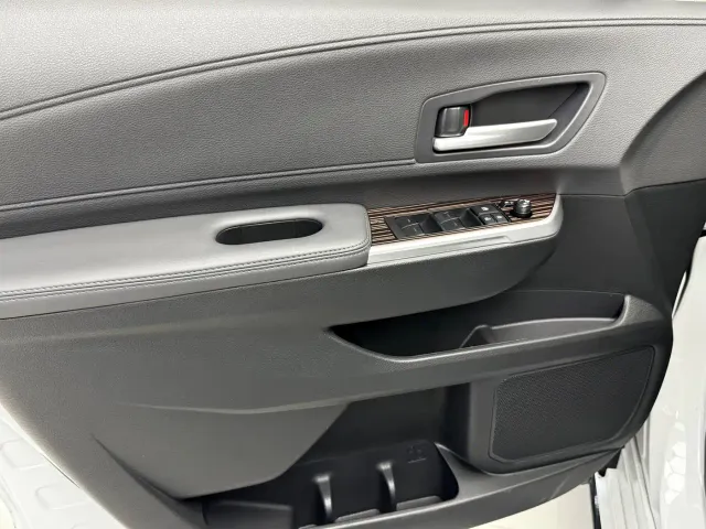 Toyota Sienna — Фото автомобиля 9