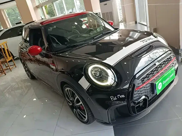 MINI John Cooper Works — Фото автомобиля 3