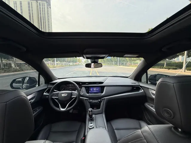 Cadillac XT6 — Фото автомобиля 8
