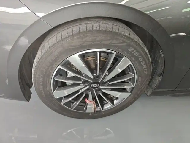 Changan Qiyuan A05 — Фото автомобиля 22
