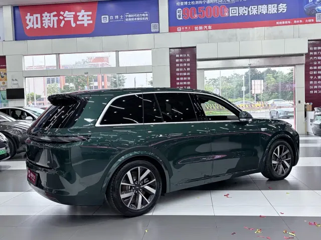 Li Auto L8 — Фото автомобиля 5